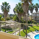 Ξενοδοχείο με διαμερίσματα Vitors Plaza 4*