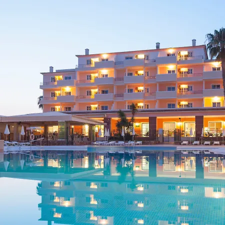 Vitors Plaza アパートホテル