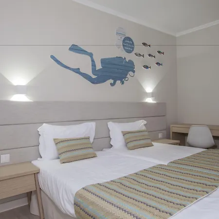 Vitors Plaza Aparthotel 4*