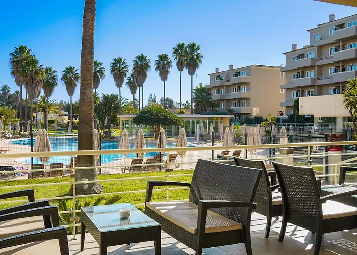 Vitors Plaza Aparthotel 4*