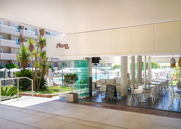 Vitors Plaza Aparthotel 4*