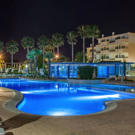 Lägenhetshotell Vitors Plaza 4*