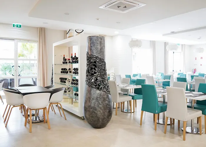 Vitors Plaza Апарт-отель Портиман